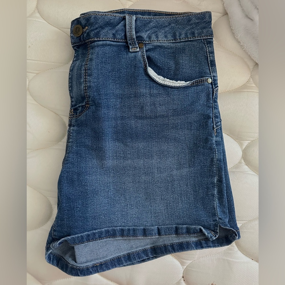 ❣️ D.JEANS